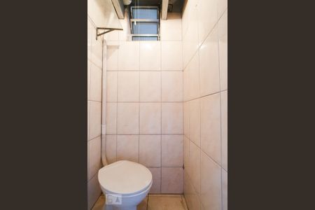 Casa à venda com 120m², 6 quartos e 2 vagasBanheiro Cômodo Externo 