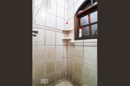 Casa à venda com 120m², 6 quartos e 2 vagasBanheiro