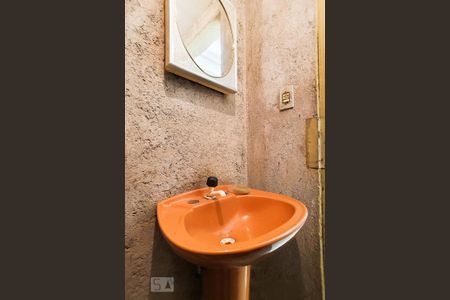 Casa à venda com 120m², 6 quartos e 2 vagasBanheiro Área de Serviço