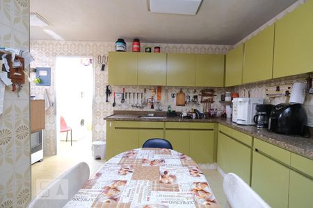 Apartamento à venda com 143m², 4 quartos e 2 vagasCozinha