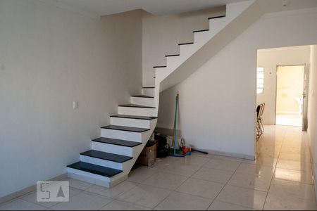 Sala de casa à venda com 2 quartos, 100m² em Jardim Piqueroby, São Paulo