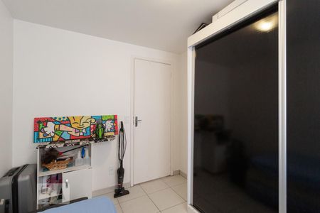 Quarto 2 de apartamento para alugar com 2 quartos, 48m² em Vila Menk, Osasco