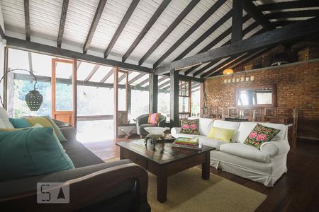 Sala de casa de condomínio à venda com 4 quartos, 450m² em Joá, Rio de Janeiro