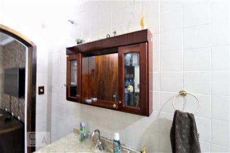 Casa à venda com 165m², 3 quartos e 3 vagasBanheiro social