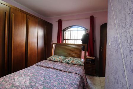 Casa à venda com 165m², 3 quartos e 3 vagasSuíte 1