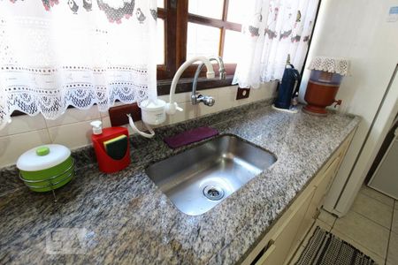 Casa à venda com 165m², 3 quartos e 3 vagasCozinha