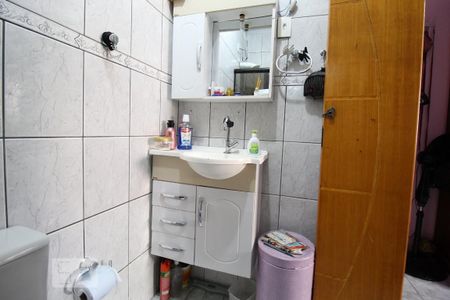 Casa à venda com 165m², 3 quartos e 3 vagasBanheiro suíte 1