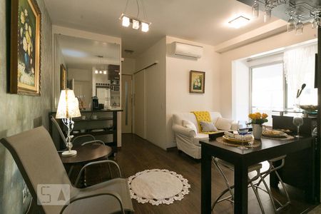 Sala de Apartamento com 2 quartos, 78m² Bela Vista