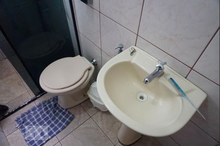 Casa à venda com 170m², 4 quartos e 2 vagasCasa 1 - Banheiro