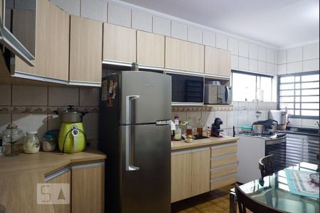 Casa à venda com 170m², 4 quartos e 2 vagasCasa 1 - Cozinha