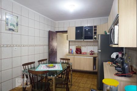 Casa à venda com 170m², 4 quartos e 2 vagasCasa 1 - Cozinha