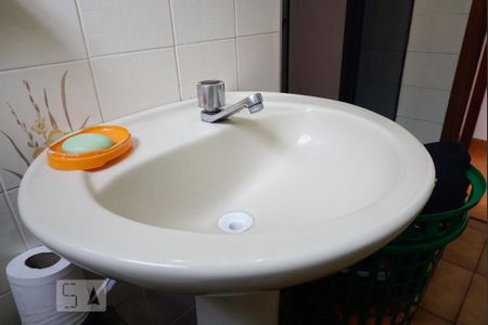 Casa à venda com 170m², 4 quartos e 2 vagasCasa 1 - Banheiro da Suíte