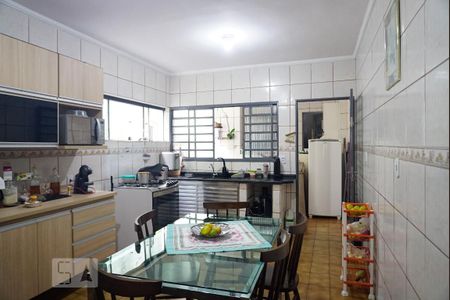 Casa à venda com 170m², 4 quartos e 2 vagasCasa 1 - Cozinha