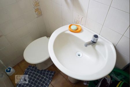 Casa à venda com 170m², 4 quartos e 2 vagasCasa 1 - Banheiro da Suíte