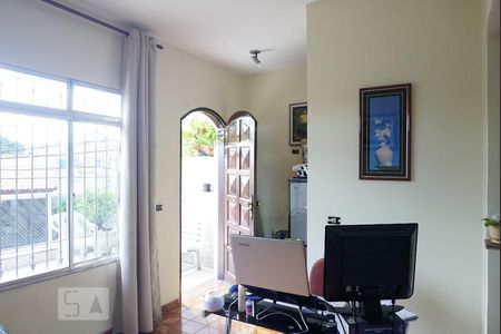 Casa 1 - Sala de casa à venda com 4 quartos, 170m² em Vila Costa Melo, São Paulo