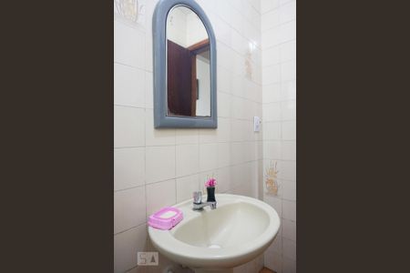 Casa à venda com 170m², 4 quartos e 2 vagasCasa 1 - Lavabo