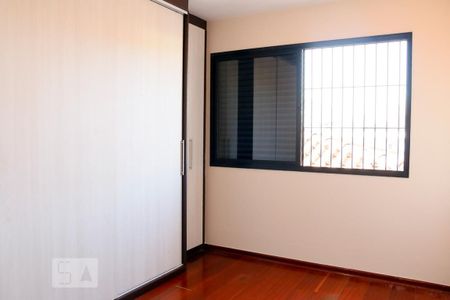 Quarto 1 de casa para alugar com 3 quartos, 107m² em Jardim Cidália, São Paulo