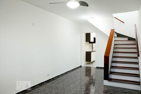 Sala de casa para alugar com 3 quartos, 107m² em Jardim Cidália, São Paulo