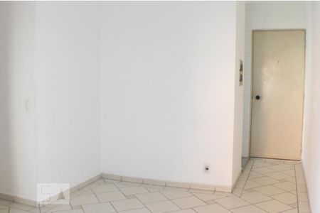 Sala de Apartamento com 2 quartos, 47m² Jardim Santa Teresinha
