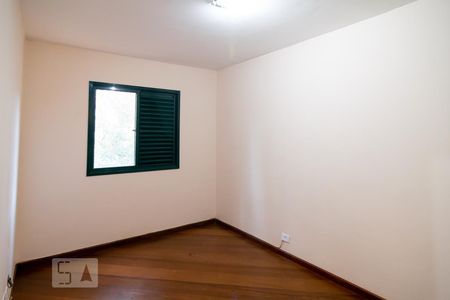 Quarto 1 de apartamento para alugar com 4 quartos, 117m² em Jardim Marajoara, São Paulo