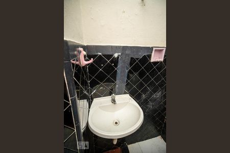 Banheiro de casa para alugar com 1 quarto, 39m² em Pilares, Rio de Janeiro