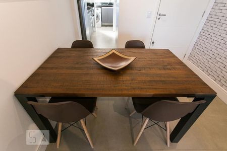 Apartamento para alugar com 47m², 2 quartos e 1 vagaSala - Mesa e Cadeiras