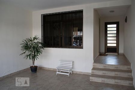 Casa à venda com 115m², 2 quartos e 2 vagasGARAGEM