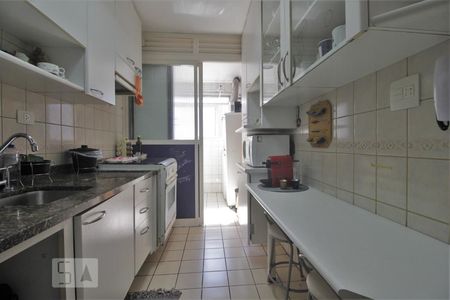 Apartamento à venda com 120m², 2 quartos e 2 vagasCozinha