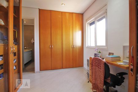 Apartamento à venda com 120m², 2 quartos e 2 vagasSuíte