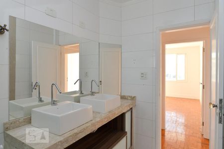 Apartamento à venda com 115m², 3 quartos e 1 vaga Apartamento à venda com 115m², 3 quartos e 1 vagaBanheiro