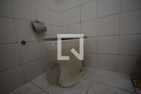 Casa à venda com 300m², 4 quartos e 2 vagasBanheiro de Serviço