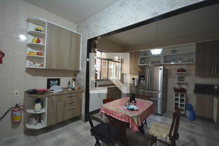 Casa à venda com 300m², 4 quartos e 2 vagasCozinha