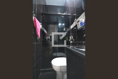 Casa à venda com 300m², 4 quartos e 2 vagasBanheiro da Suíte 2