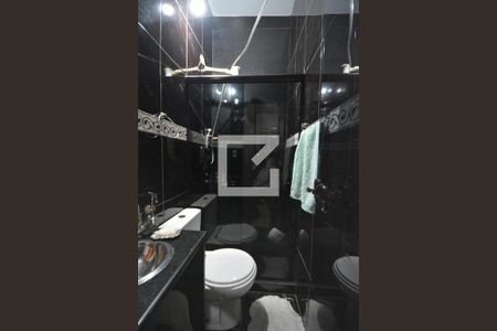 Casa à venda com 300m², 4 quartos e 2 vagasBanheiro da Suíte 1