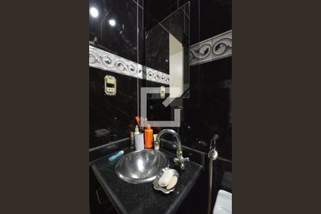 Casa à venda com 300m², 4 quartos e 2 vagasBanheiro da Suíte 1