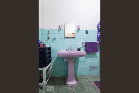 Casa à venda com 190m², 4 quartos e 1 vagaBanheiro social