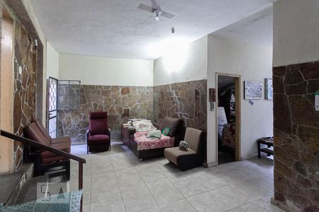 Sala 3 de casa para alugar com 4 quartos, 190m² em Sagrada Família, Belo Horizonte