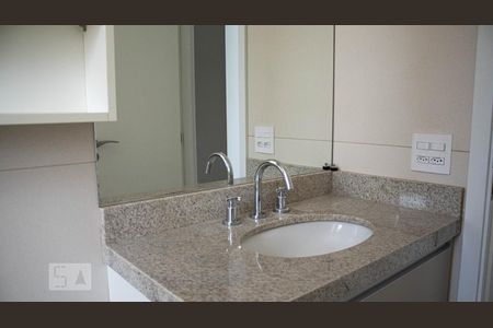 Banheiro Suíte de apartamento para alugar com 3 quartos, 72m² em Pinheiros, São Paulo