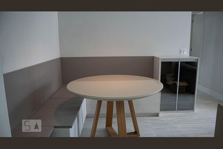 Sala de apartamento para alugar com 3 quartos, 72m² em Pinheiros, São Paulo