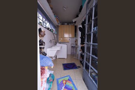 Casa à venda com 96m², 3 quartos e 2 vagas Casa à venda com 96m², 3 quartos e 2 vagasLavanderia