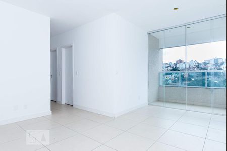 Sala de apartamento para alugar com 3 quartos, 72m² em Estrela Dalva, Belo Horizonte