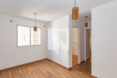 Sala de apartamento para alugar com 2 quartos, 43m² em Jardim Santa Emília, São Paulo