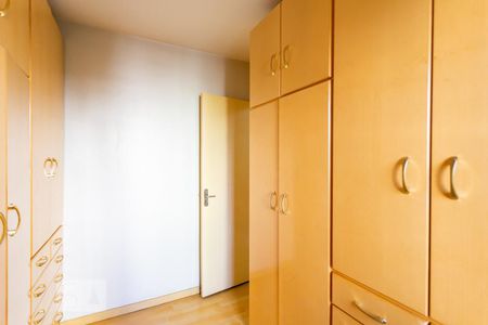 Quarto de apartamento à venda com 3 quartos, 60m² em Piratininga, Osasco