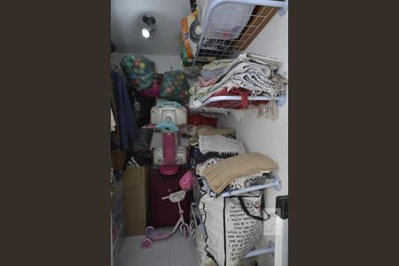 Apartamento à venda com 170m², 3 quartos e 2 vagasCloset Suíte 2