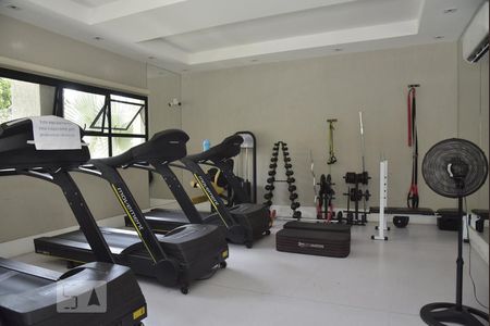 Apartamento à venda com 170m², 3 quartos e 2 vagasÁrea comum - Academia