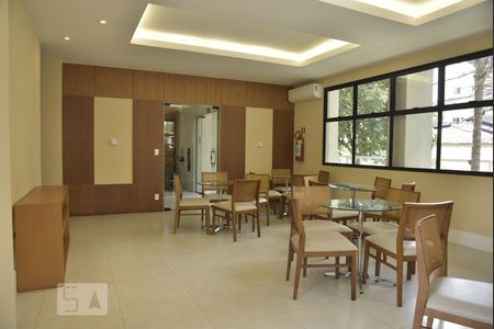 Apartamento à venda com 170m², 3 quartos e 2 vagasÁrea comum - Salão de festas