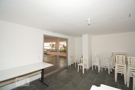 Apartamento à venda com 98m², 3 quartos e 1 vagaÁrea comum - Salão de festas