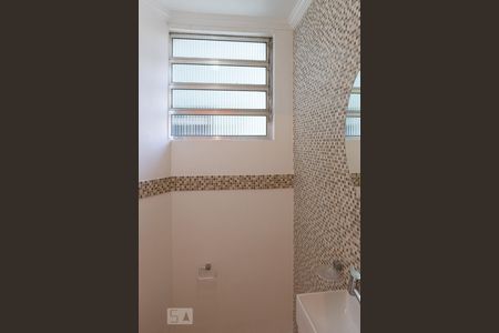 Lavabo de apartamento para alugar com 2 quartos, 100m² em Perdizes, São Paulo