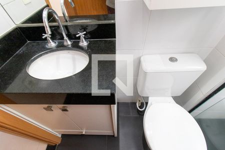 Apartamento para alugar com 38m², 2 quartos e 1 vagaDetalhe do banheiro