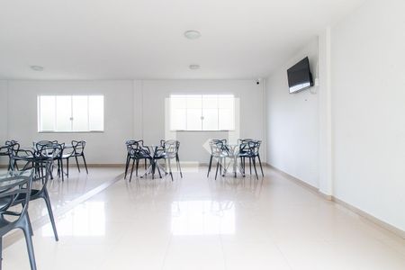 Apartamento para alugar com 38m², 2 quartos e 1 vagaÁrea comum - Salão de festas